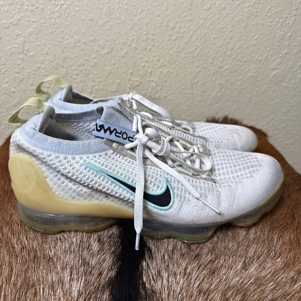 Nike Air VaporMax 7Y 2021 FK Youth White Mis Matched‎ Swoosh DQ7758-100 Run Gym